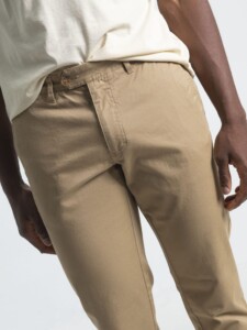 Pantalón chino beige de corte recto, PuroEgo