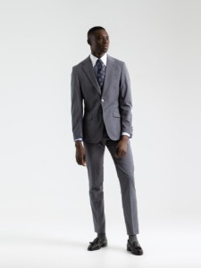 Traje de dos piezas gris con micro cuadro PuroEgo, chaqueta de dos botones y pantalón recto