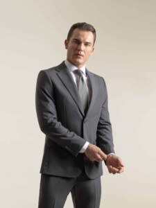 Traje gris de dos piezas PuroEgo con chaqueta de solapa de muesca y dos botones