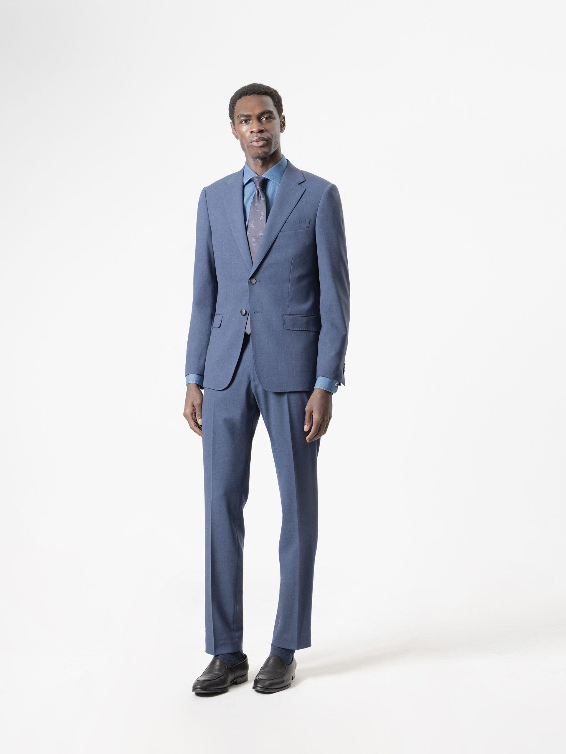 Traje azul niágara de dos piezas de PuroEgo, corte slim, vista de frente