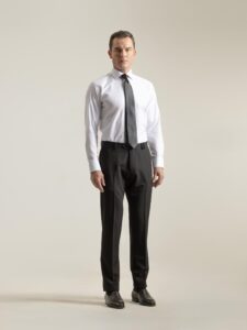 Traje non-iron negro de dos piezas de PuroEgo, pantalón del traje, cuerpo entero