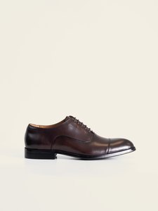 Zapato oxford burdeo de piel de vacuno PuroEgo, vista lateral