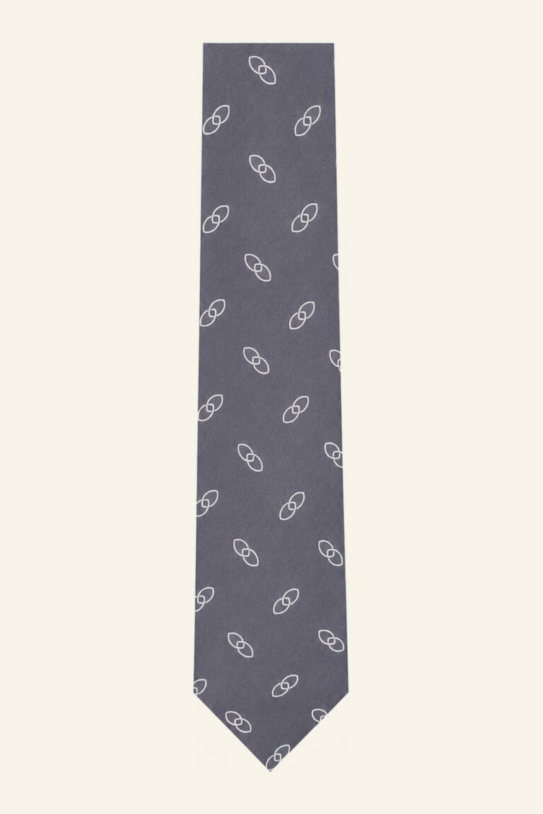 Corbata gris de PuroEgo, extendida
